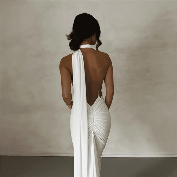 Elegant One-Shoulder dress - Picture 10 of 15